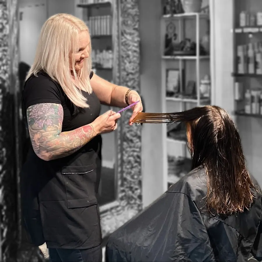 Foto från CreaHair AB i Halmstad